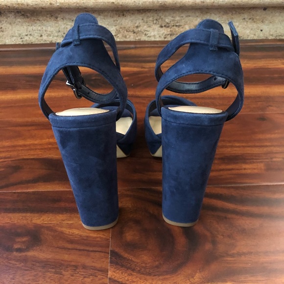 Gianni Bini Suede Navy Blue Sandal *NEW* - Picture 3 of 7